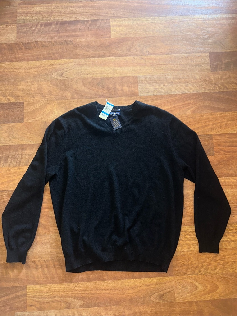 Club Room Black V-Neck Men's Cashmere Sweater